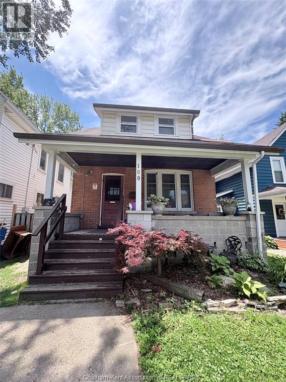 3-bedroom Single Family at 100 Joseph Street, Chatham — photograph 3