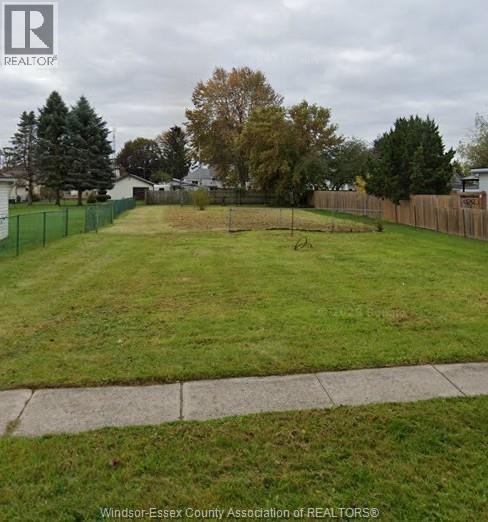 Vacant Land at 1123 Elgin, Wallaceburg — photograph 3