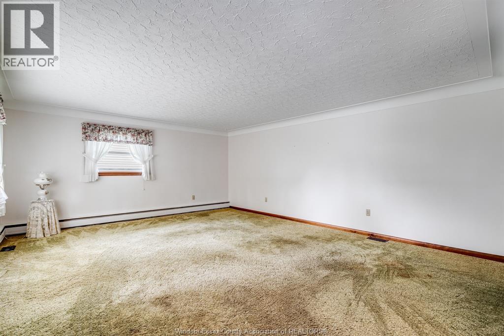 2257 Division Road, Kingsville — photograph 3