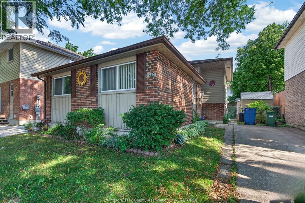 Single Family — 1240 Arncliffe Place, Windsor, Ontario