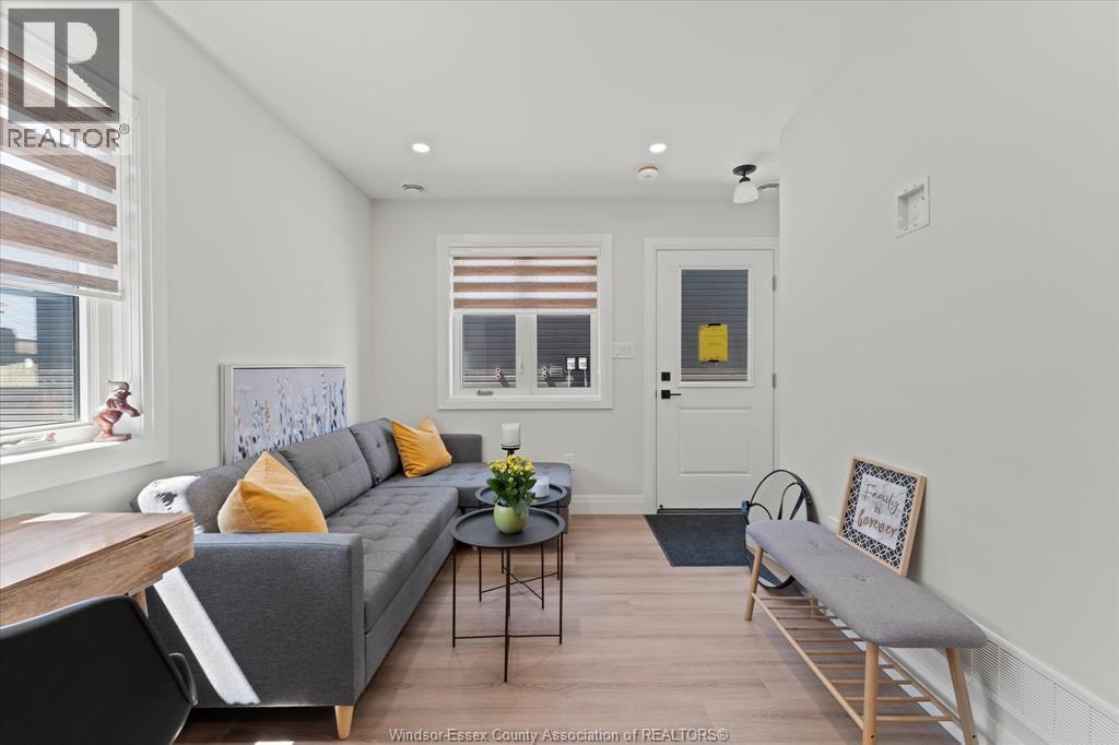 1-bedroom Single Family at 1861 Meighen #3, Windsor — primary photograph