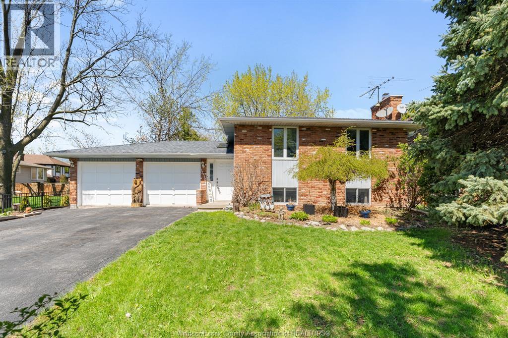 Single Family — 12510 Little River Boulevard, Tecumseh, Ontario