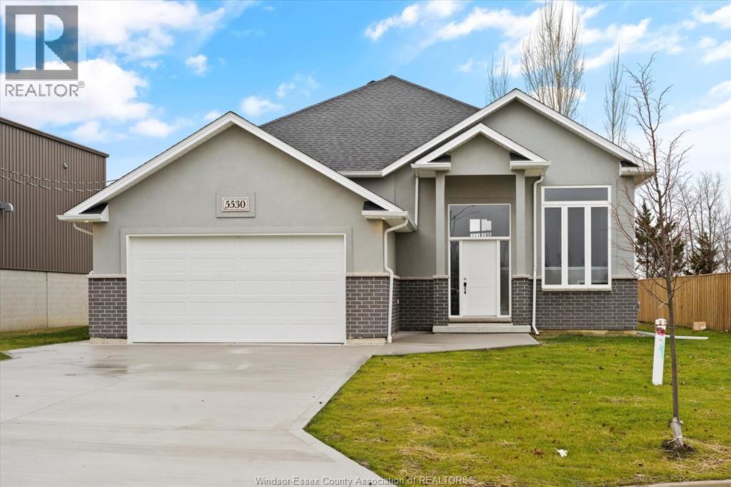 Single Family — 4511 Ursula, Lakeshore, Ontario