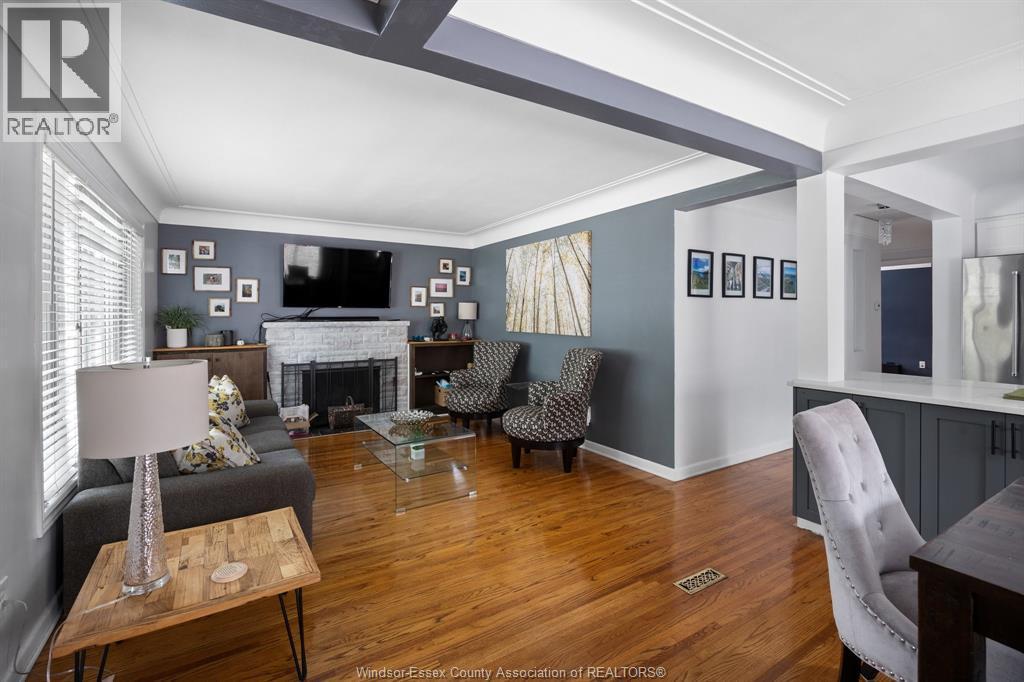 287 Isabelle Place, Windsor — photograph 3