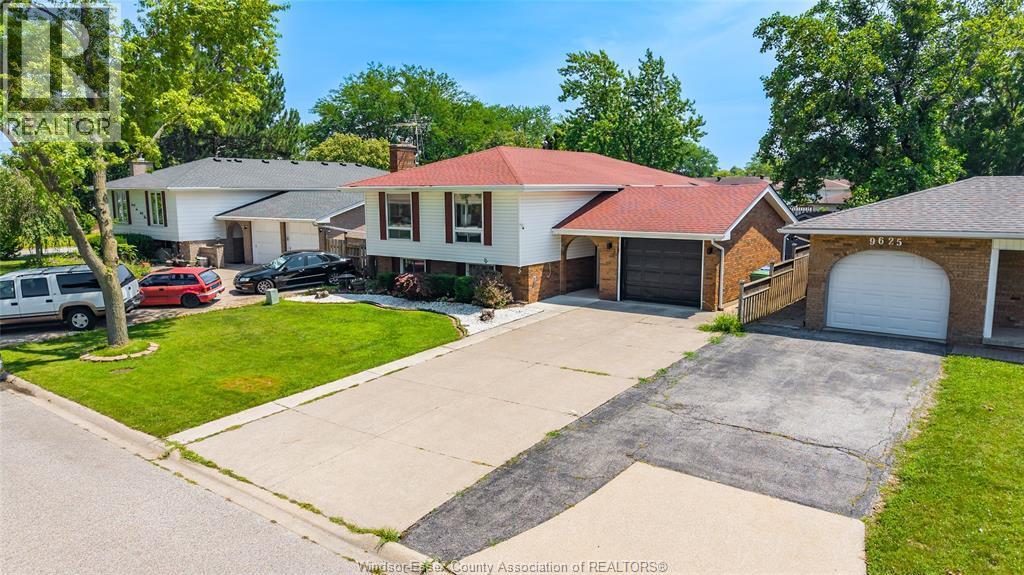 9645 Asgard Road, Windsor — photograph 2