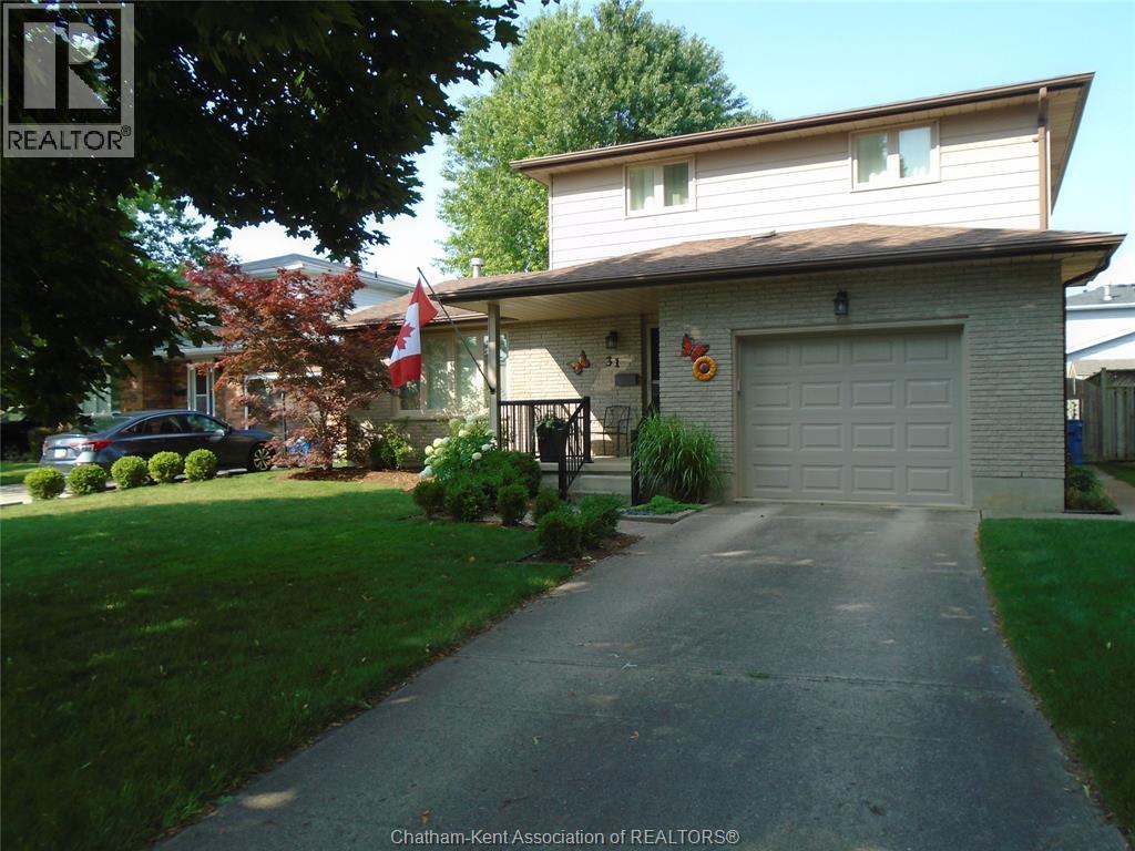 31 Monarch Drive, Chatham — primary photograph