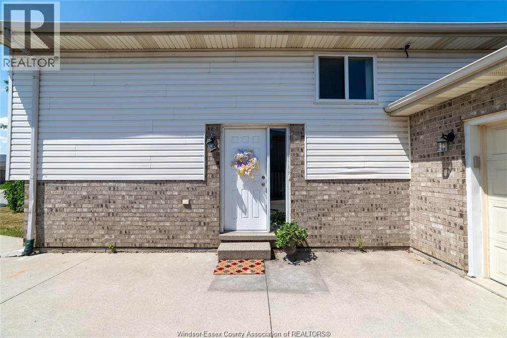 1752 Vicky Circle, Windsor — photograph 3