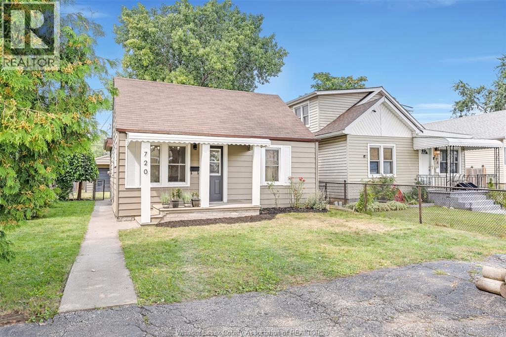 720 Bensette Street, Windsor — primary photograph
