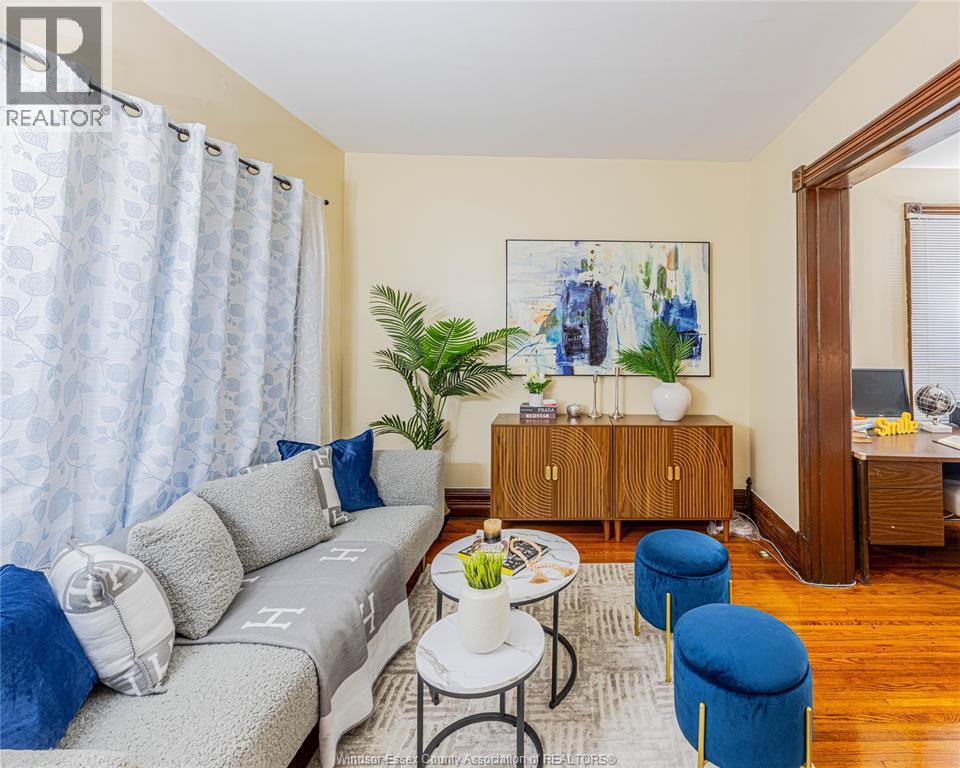 576 Janette, Windsor — photograph 3