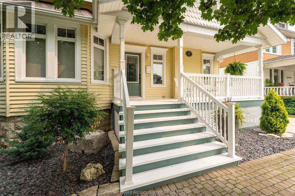 15 Ellwood Avenue, Chatham — photograph 3