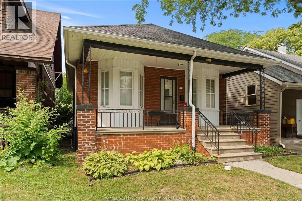 1167 Bruce Avenue, Windsor — photograph 2