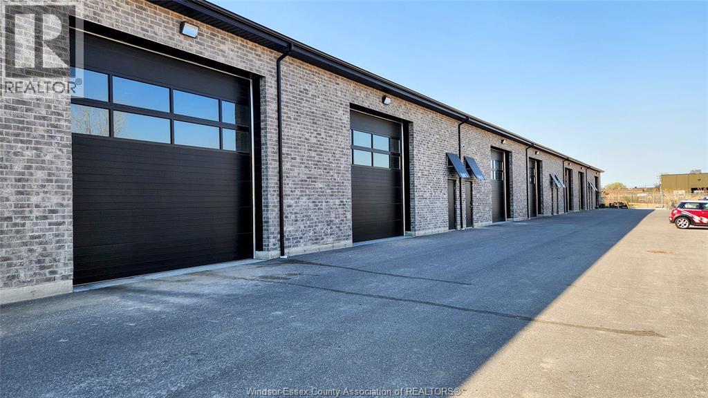 2110 Fasan #6, Oldcastle — photograph 2