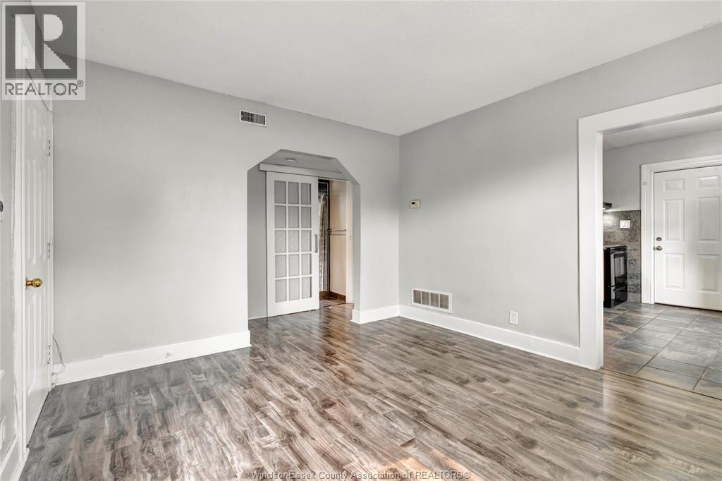 844 Ellrose Avenue #UPPER, Windsor — photograph 3