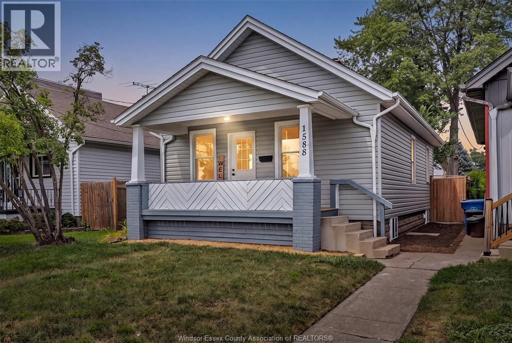 1588 Tecumseh Road, Windsor — primary photograph