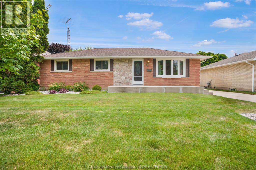 66 Holland Avenue, Chatham — photograph 2