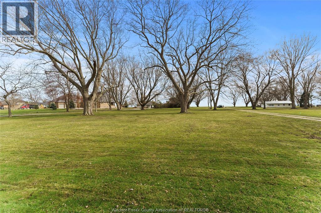 V/l Heritage Road, Kingsville — photograph 3