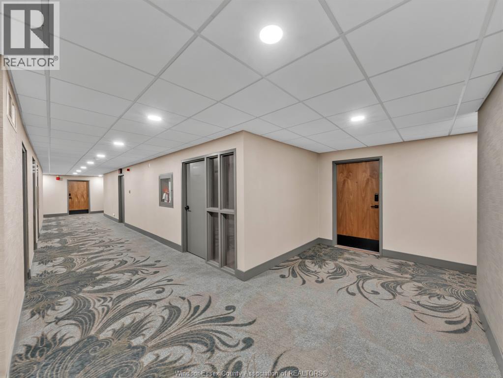 5125 Riverside Drive #202, Windsor — photograph 3