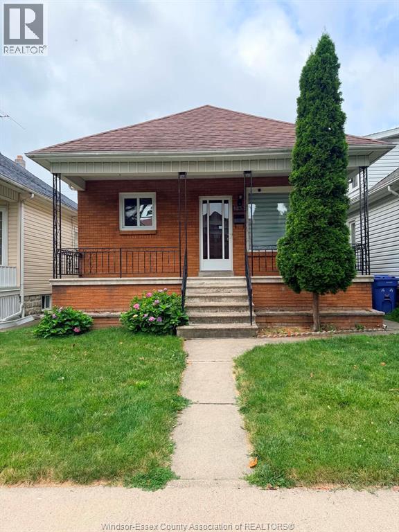 1233 Lincoln, Windsor — primary photograph