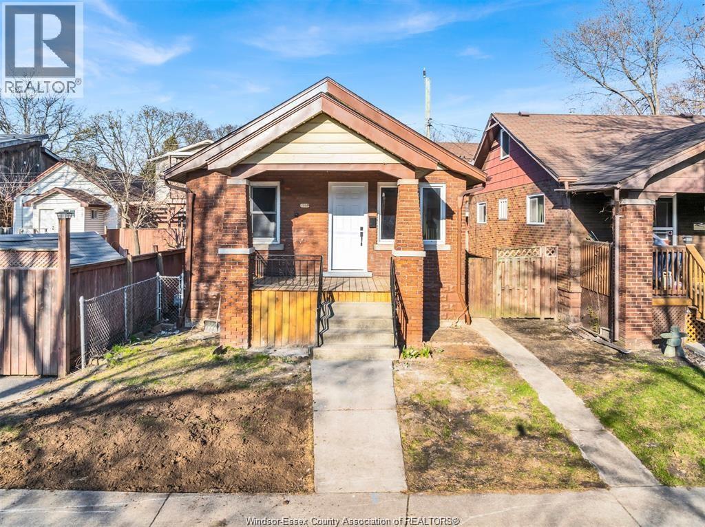 1568 York Street, Windsor — primary photograph