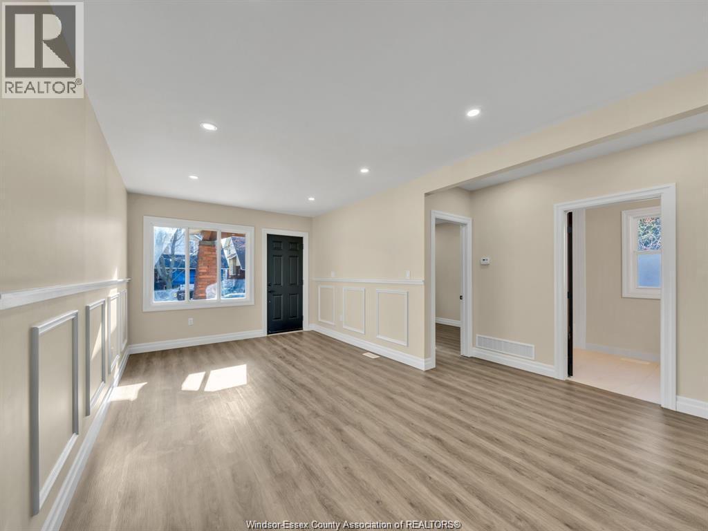 1568 York Street, Windsor — photograph 3
