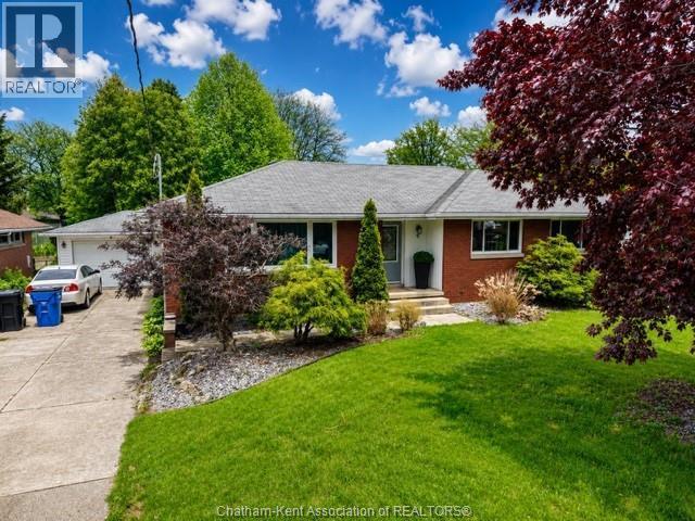 Single Family — 9 Owen Avenue, Chatham, Ontario