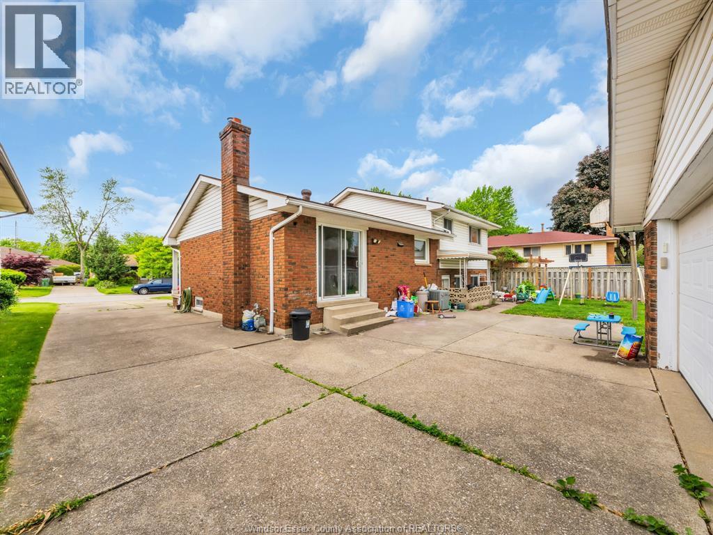 2976 Buttery Court #LOWER, Windsor — photograph 2