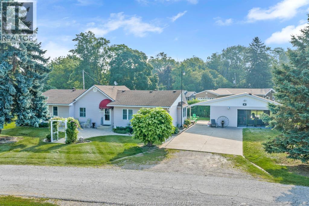 Single Family — 290 Wawa Crescent, Colchester, Ontario