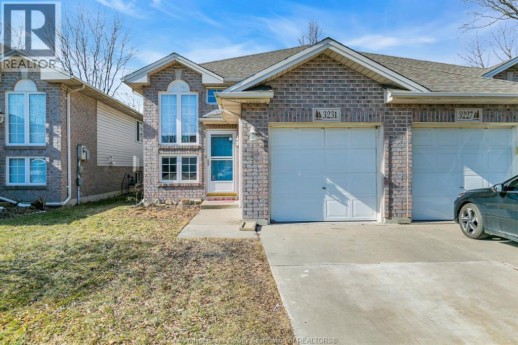 3231 Northway Avenue, Windsor — primary photograph