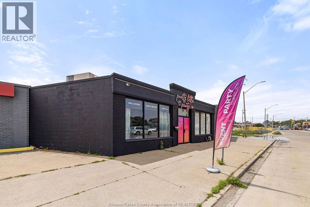 Industrial at 8031 Wyandotte Street, Windsor — photograph 3