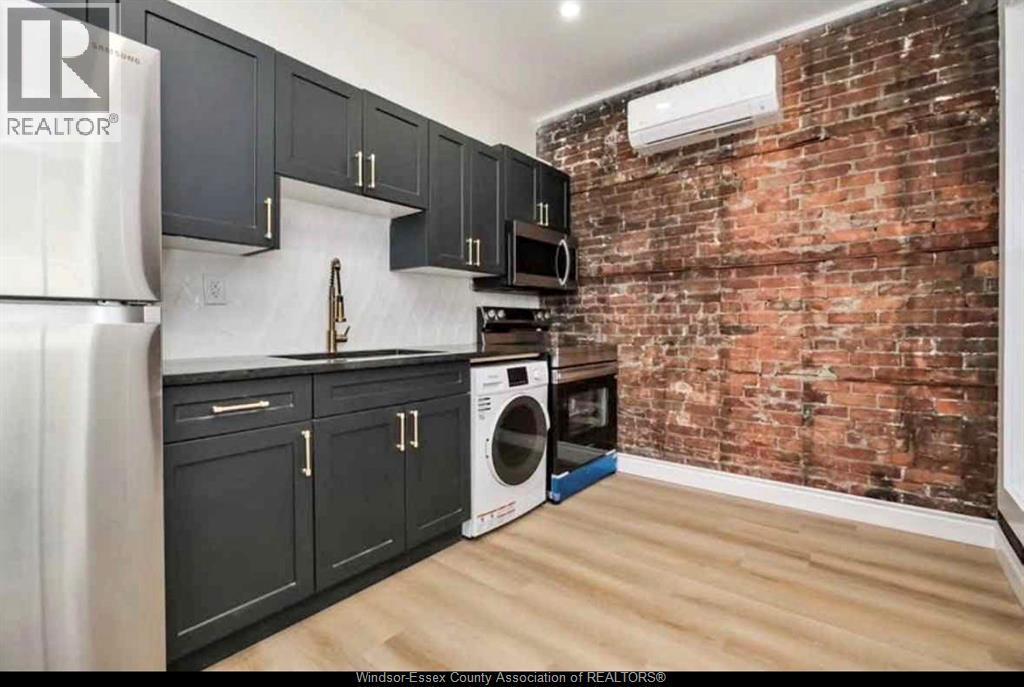 429 Wyandotte #MAIN, Windsor — photograph 2
