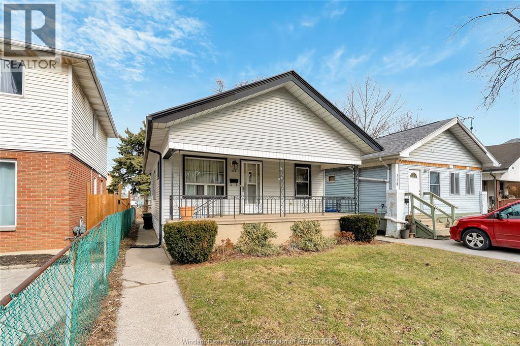 3-bedroom Single Family at 336 Josephine #1, Windsor — photograph 2