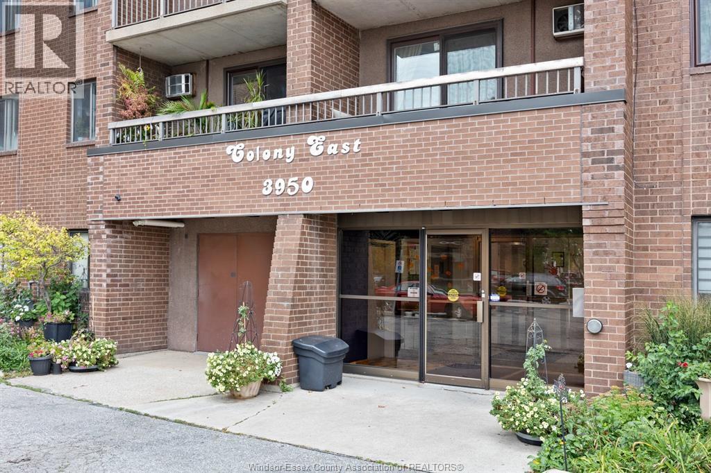 3950 Wyandotte Street #306, Windsor — photograph 2