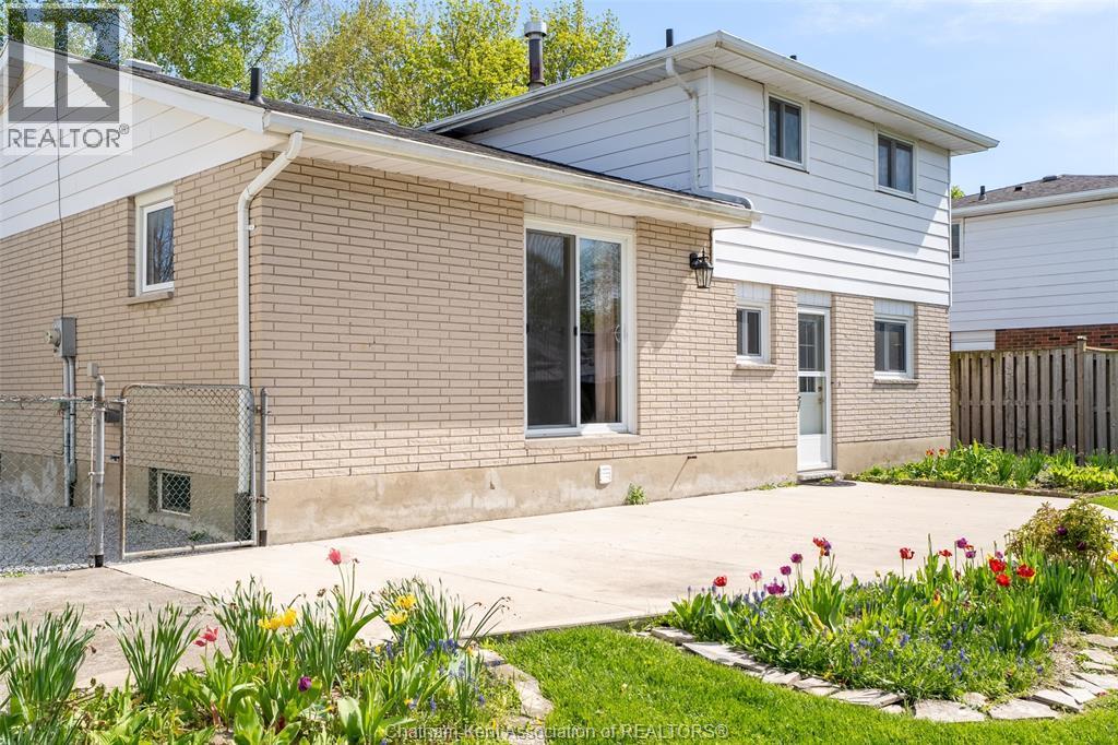28 Tasan Crescent, Chatham — photograph 2
