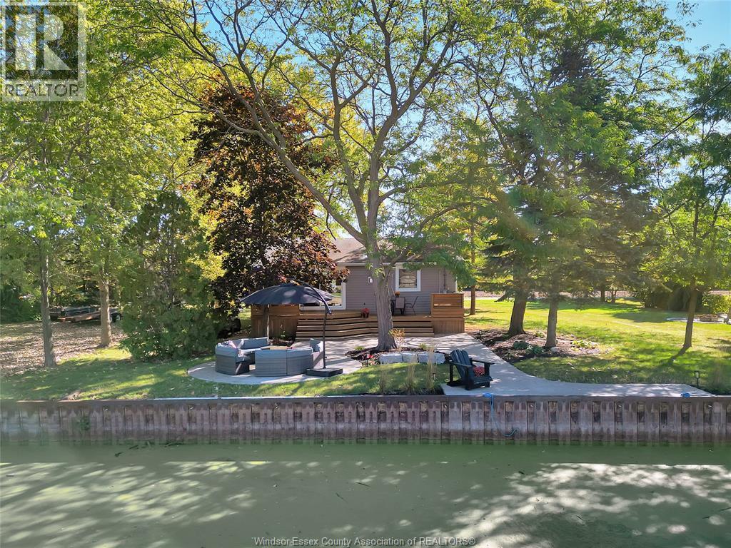 255 Edward Road, Lakeshore — photograph 2