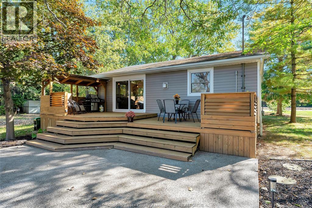 255 Edward Road, Lakeshore — photograph 3