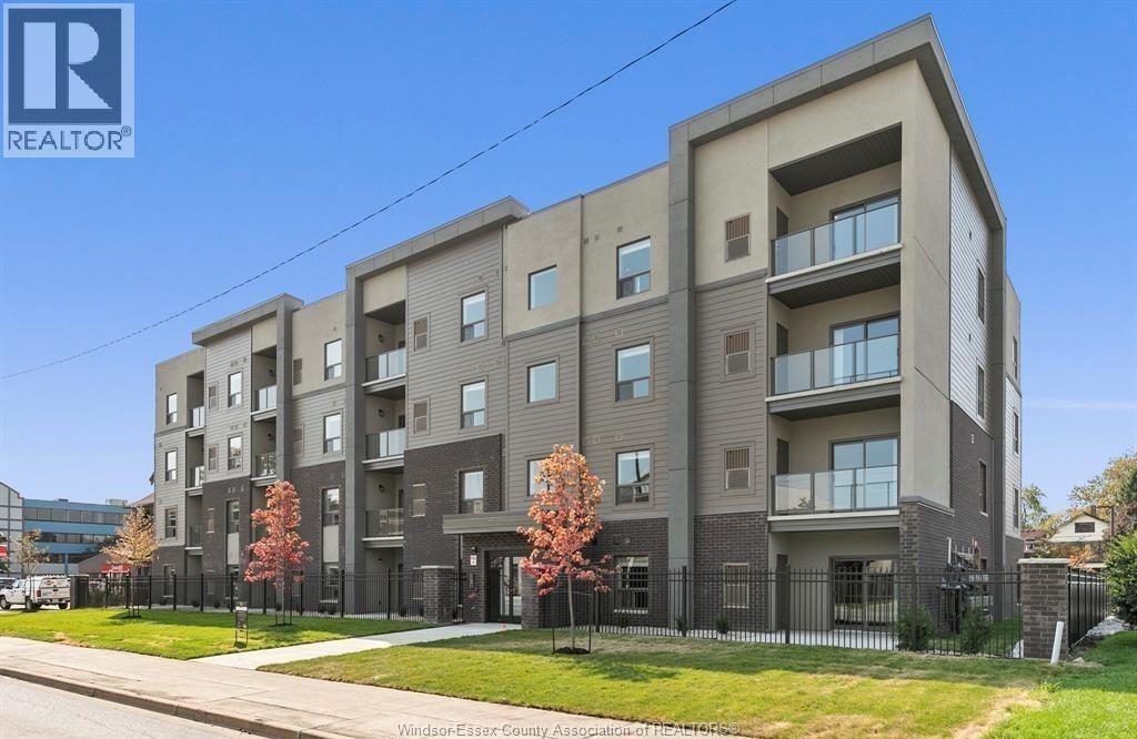 Single Family — 955 Ouellette Avenue, Windsor, Ontario