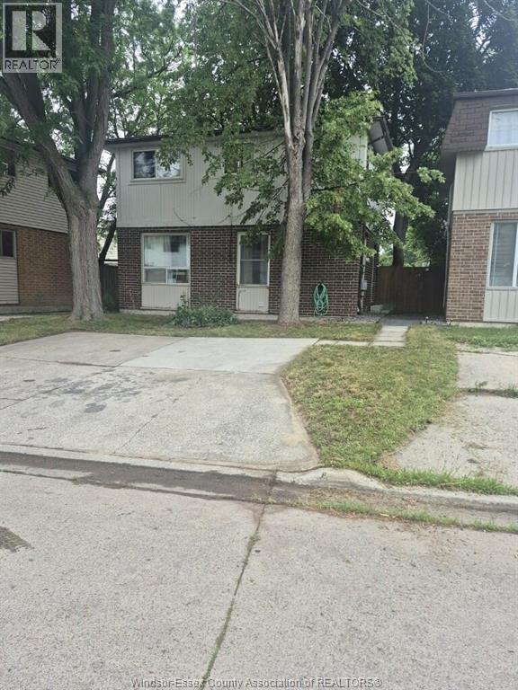 Single Family — 9370 Aire Court, Windsor, Ontario