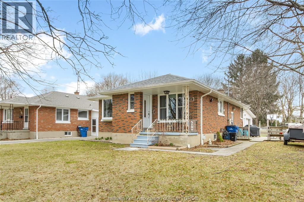 Single Family — 107 Sussex Street, Chatham, Ontario