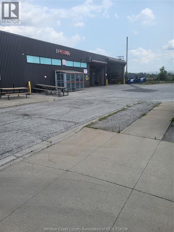 Industrial at 3255 Wyandotte Street, Windsor — photograph 2