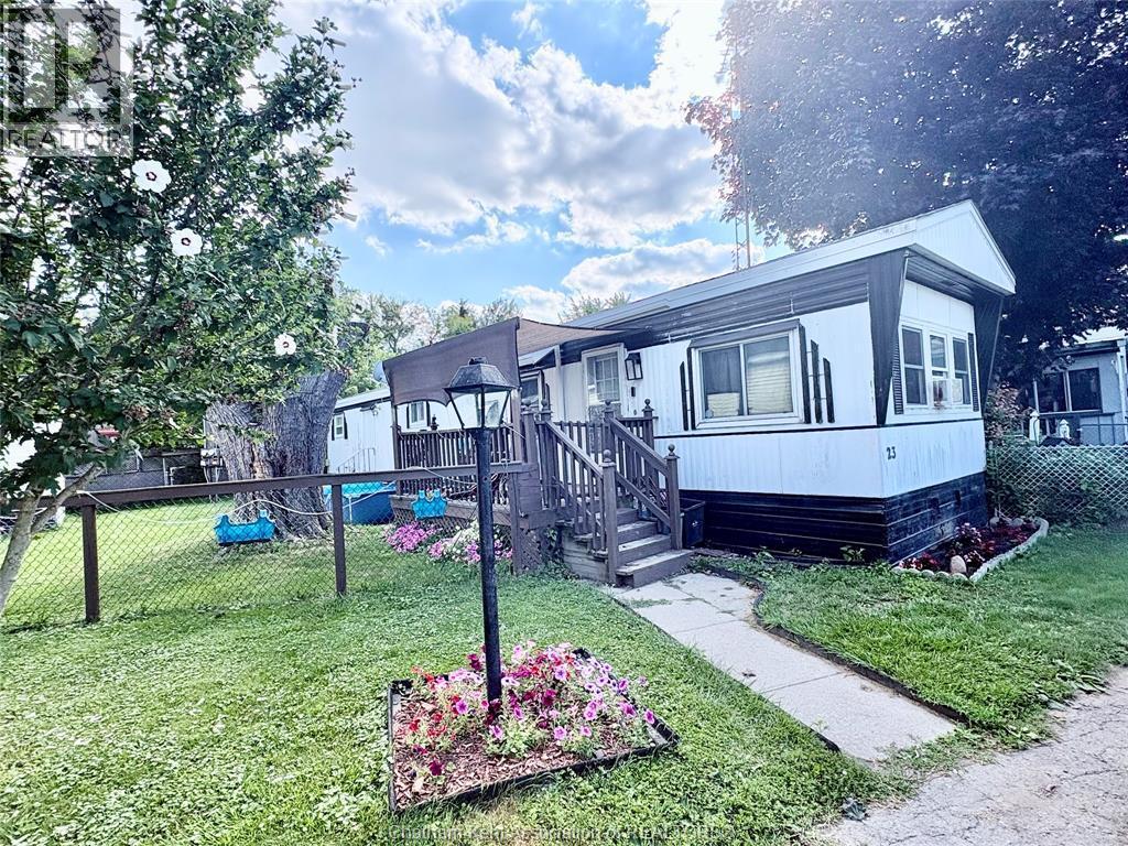 9480 Longwoods Road, Chatham-Kent — primary photograph