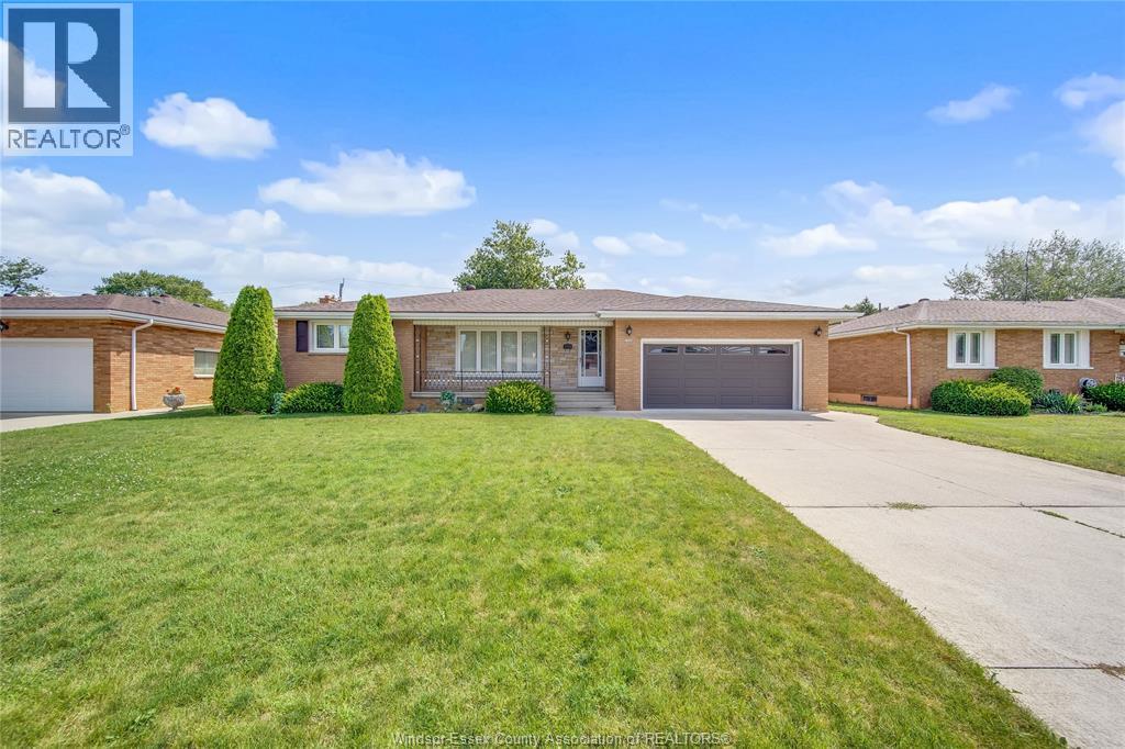 Single Family — 2506 Longfellow Avenue, Windsor, Ontario