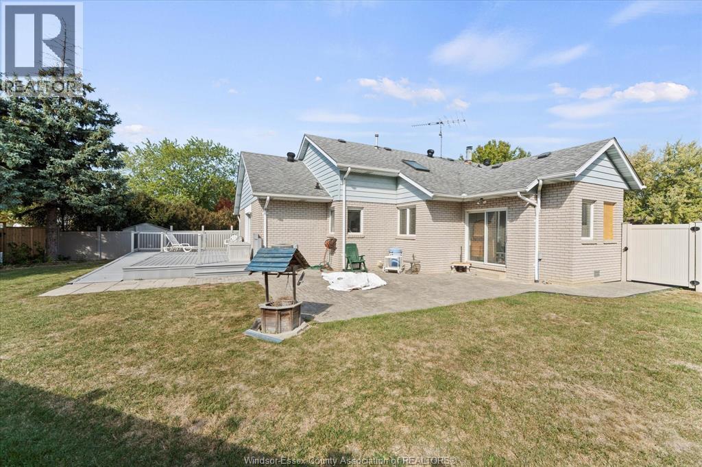 4-bedroom Single Family at 1467 Guildwood Crescent, LaSalle — photograph 3