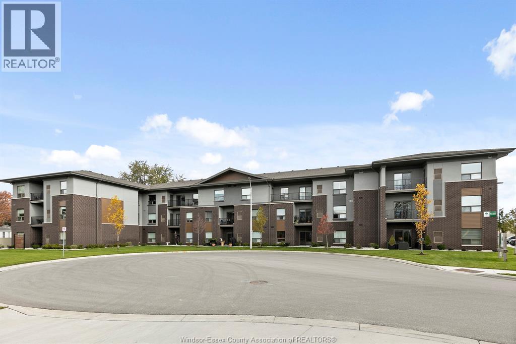 5840 Newman #205, LaSalle — primary photograph