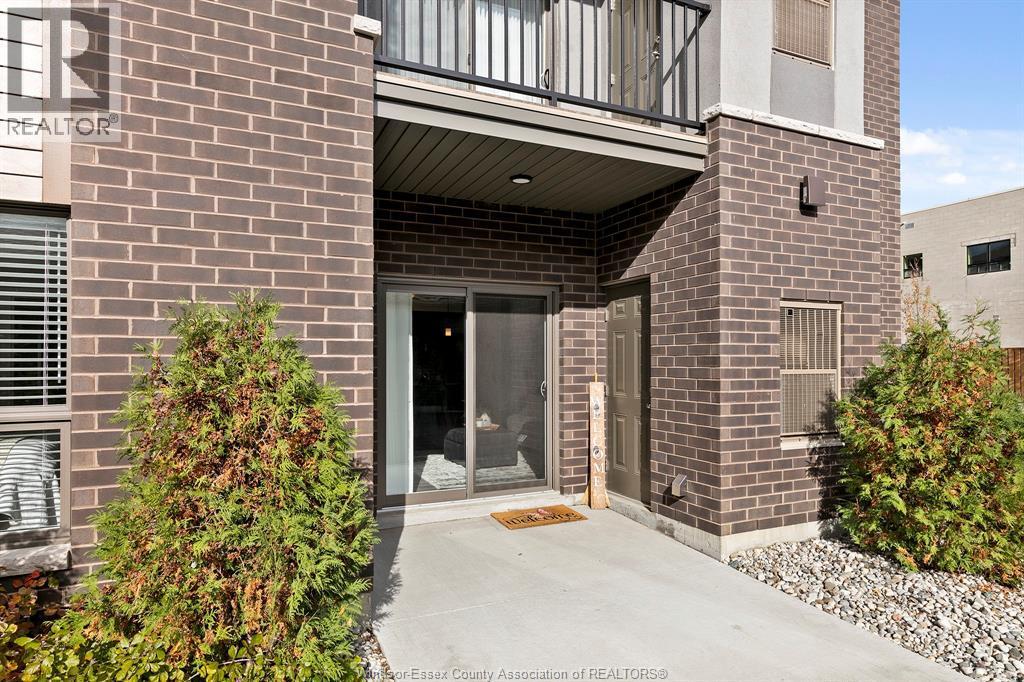 5840 Newman #205, LaSalle — photograph 2