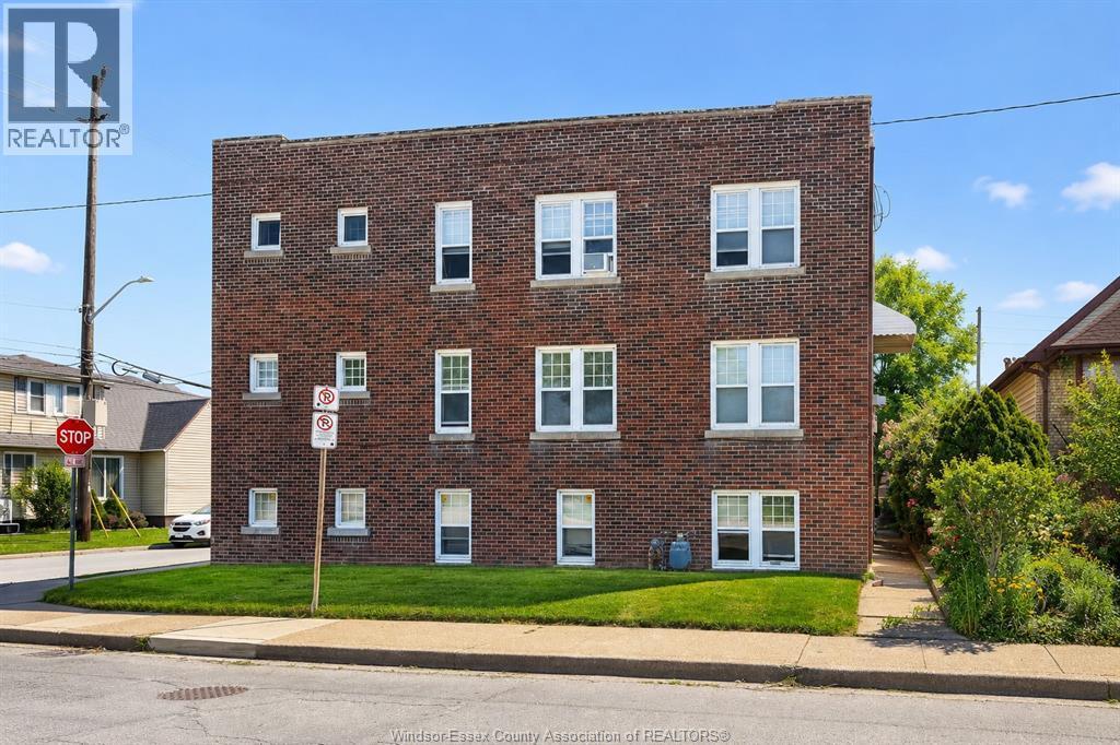 2-bedroom Single Family at 1009 Niagara #6, Windsor — photograph 3