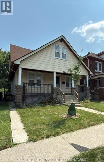1580 Dufferin, Windsor — photograph 2