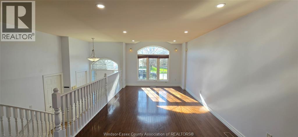 4628 Fontana, Windsor — photograph 3