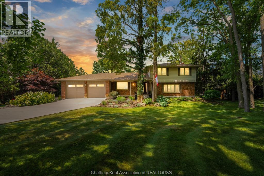 9133 Woodland Crescent, Chatham — primary photograph