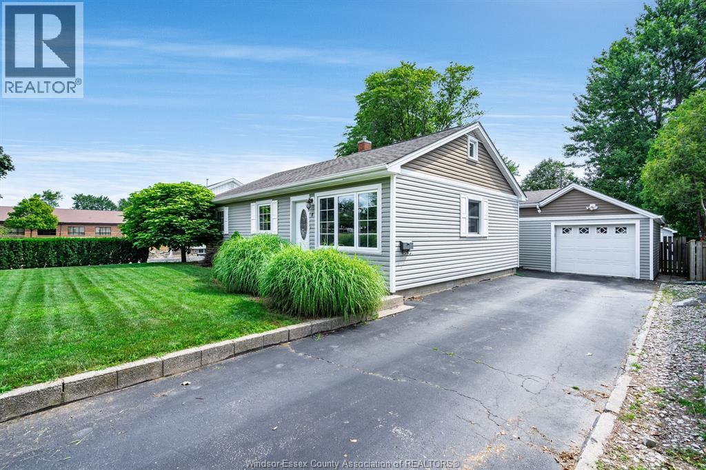 Single Family — 4 Sherman, Leamington, Ontario