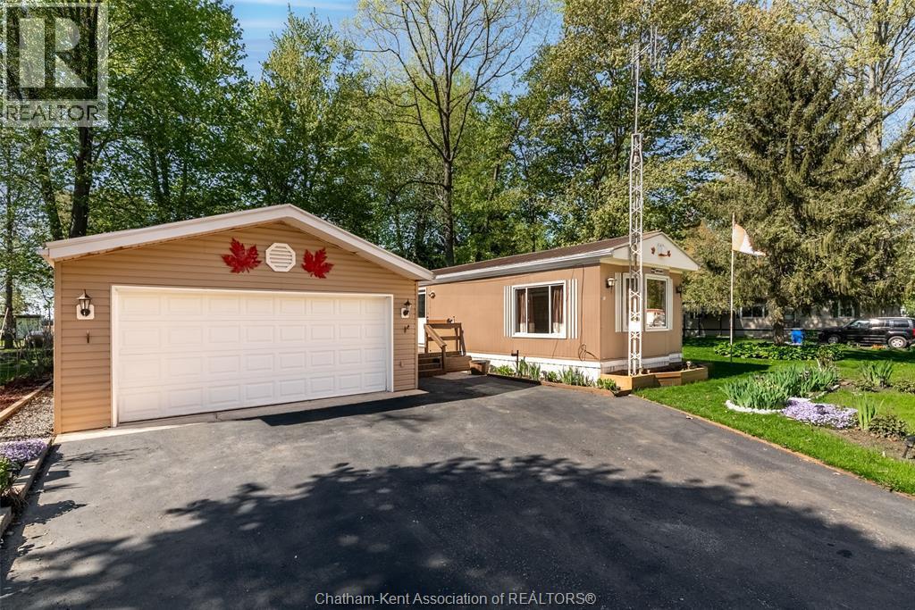 29338 Jane Road #38, Thamesville — photograph 2